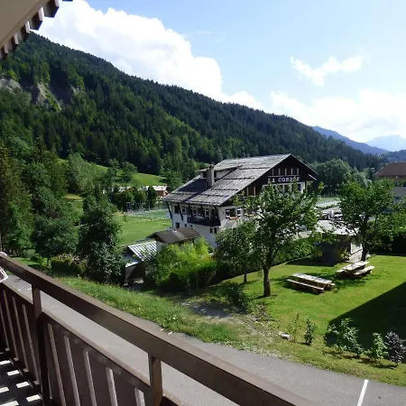 Convivial Avec Cabine, Balcon, Proche Des Commodites - - Fr-1-458-117 *